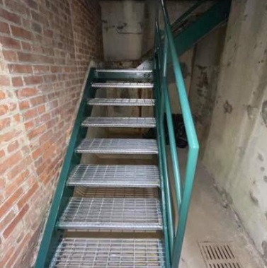 Steel Staircases - Metal & Iron Steps